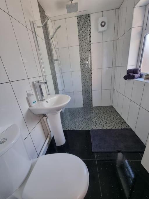 Somers Lodge Лестер Экстерьер фото